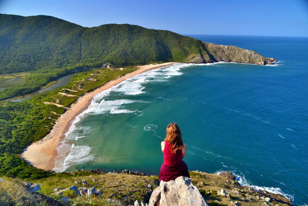 Descubra as Maravilhas da Ilha da Magia: Uma Viagem Inesquecível para Florianópolis!